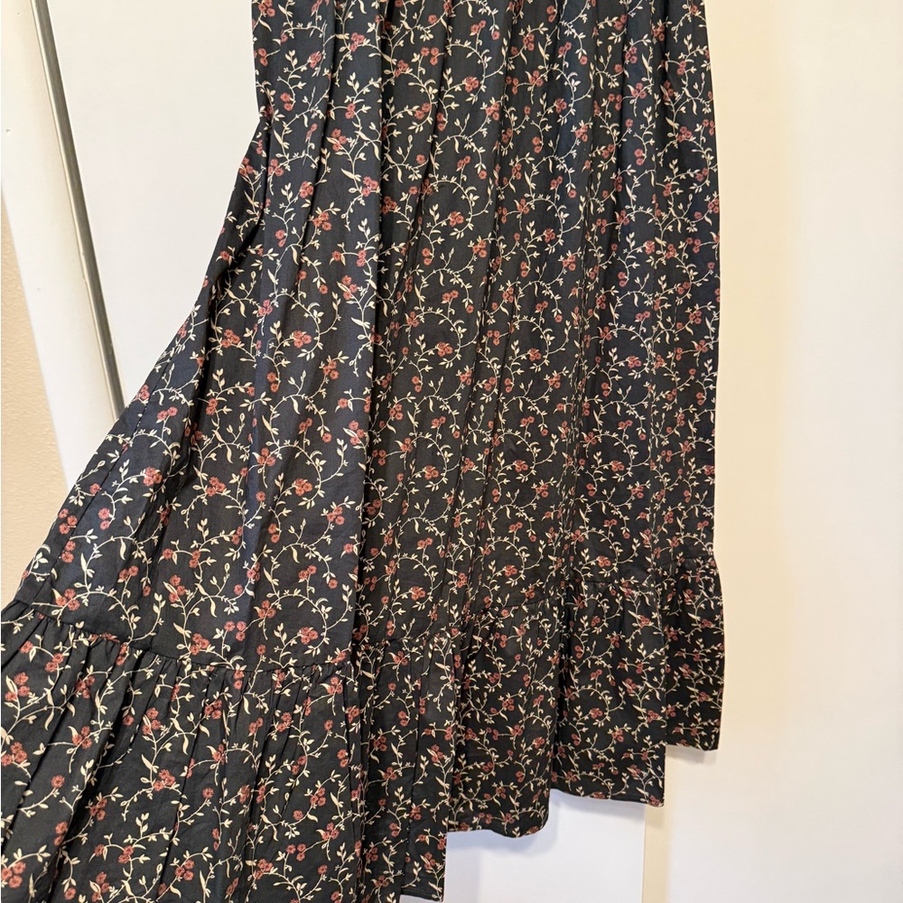 Chic Floral Maxi Dress - Picture 5 of 12